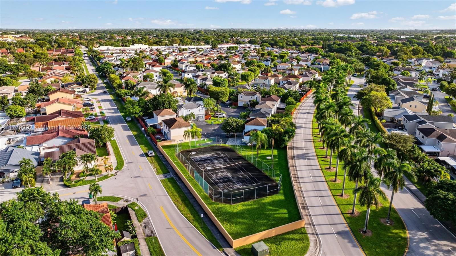 Real estate property located at 14725 90th Ter, Miami-dade, Panache Sec 3, Miami, FL
