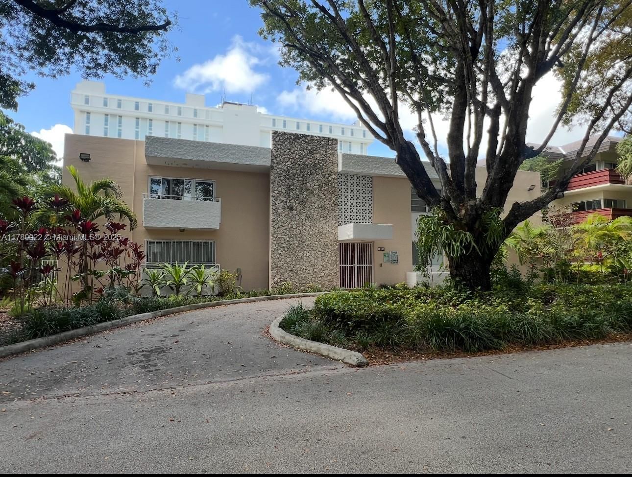 Real estate property located at 1235 Mariposa Ave #1, Miami-dade, Mariposa Manor Condo, Coral Gables, FL