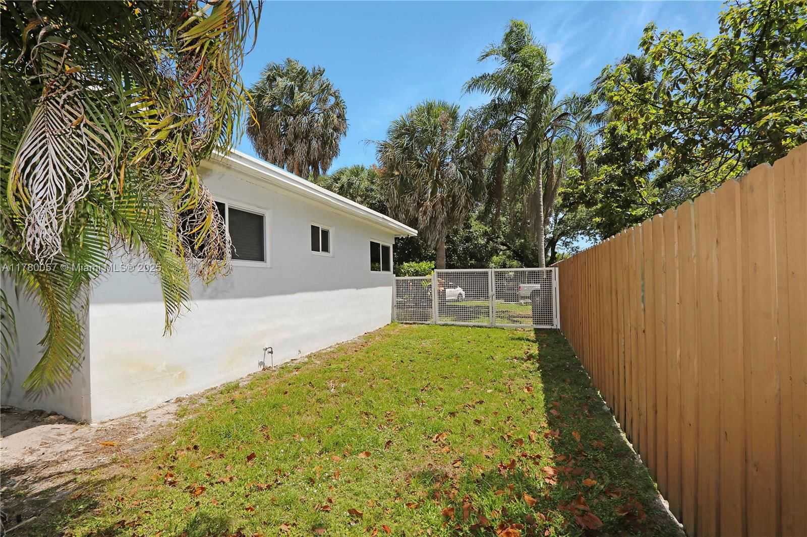 Real estate property located at 13130 1st Ave, Miami-dade, Biscayne Gardens Sec H Pa, Miami, FL