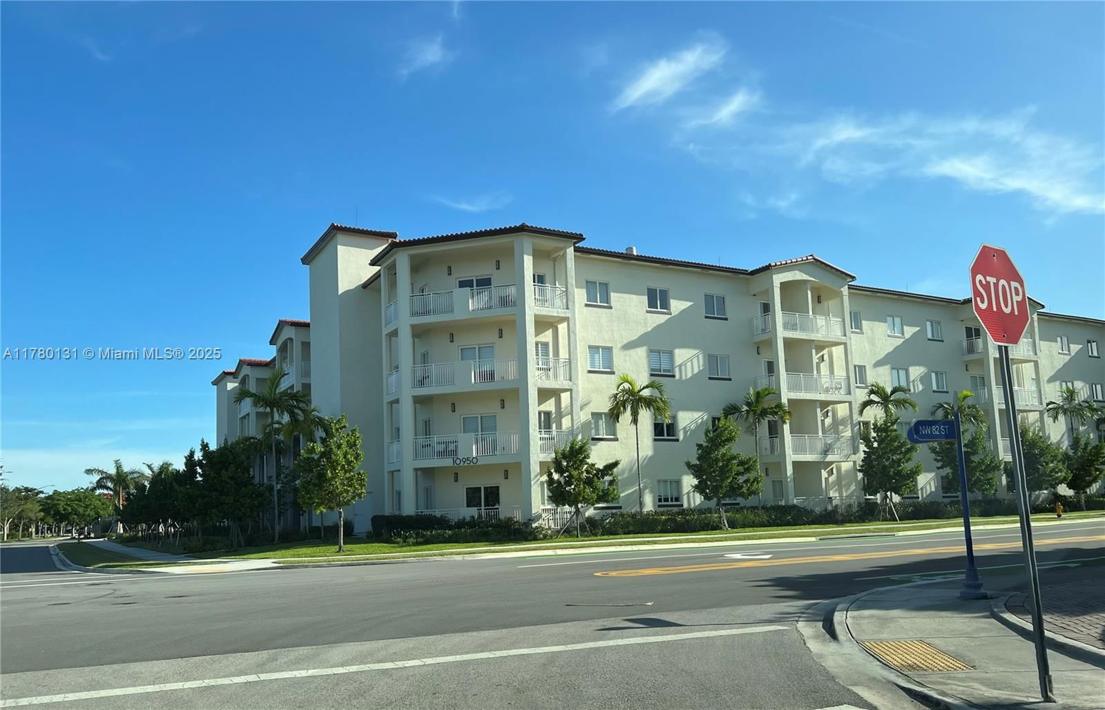 Real estate property located at 10950 82nd St #420, Miami-dade, Islands At Doral 1st Addi, Doral, FL