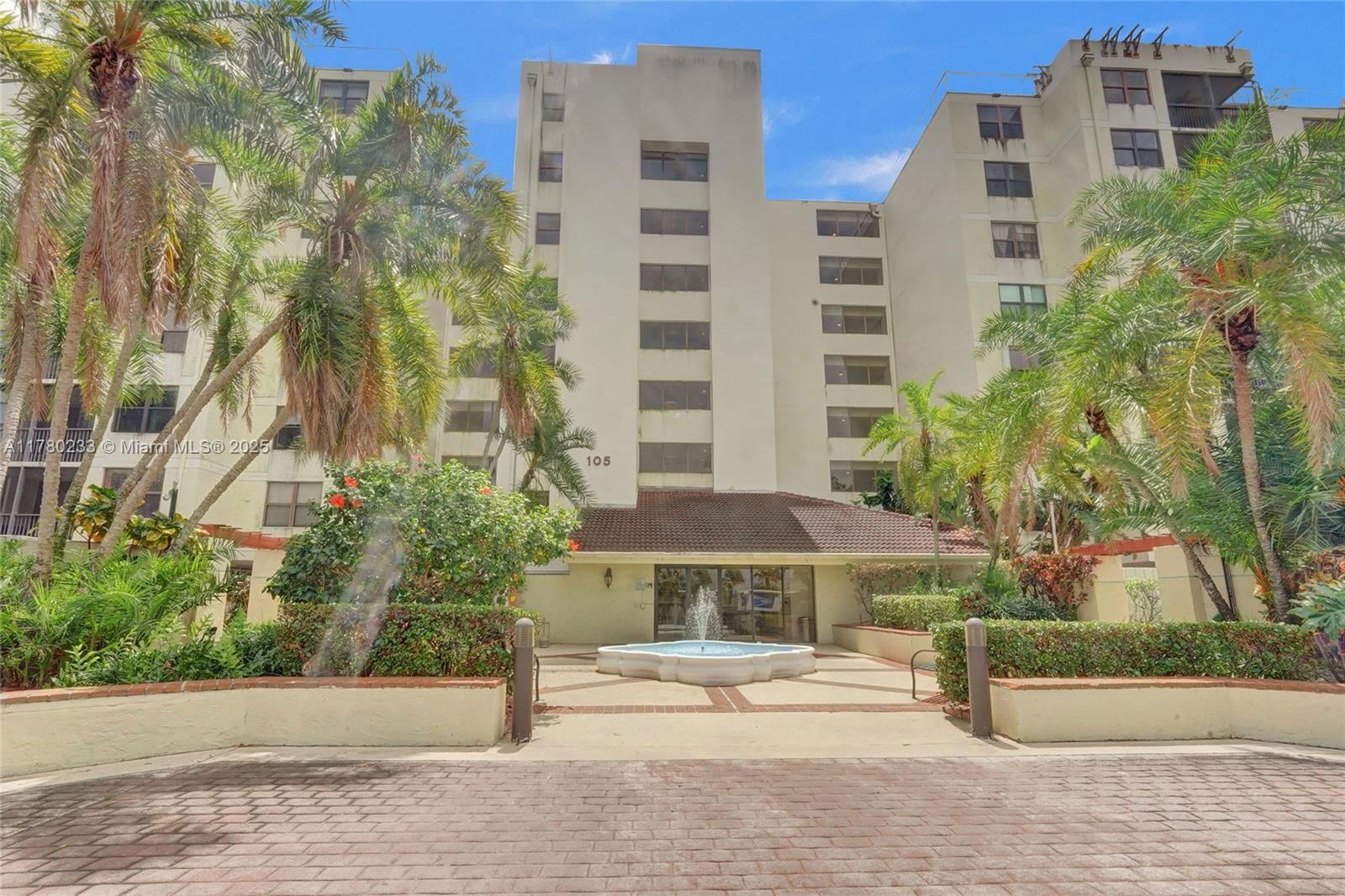 Real estate property located at 105 Lake Emerald Dr #211, Broward, Lake Emerald Condominium, Oakland Park, FL