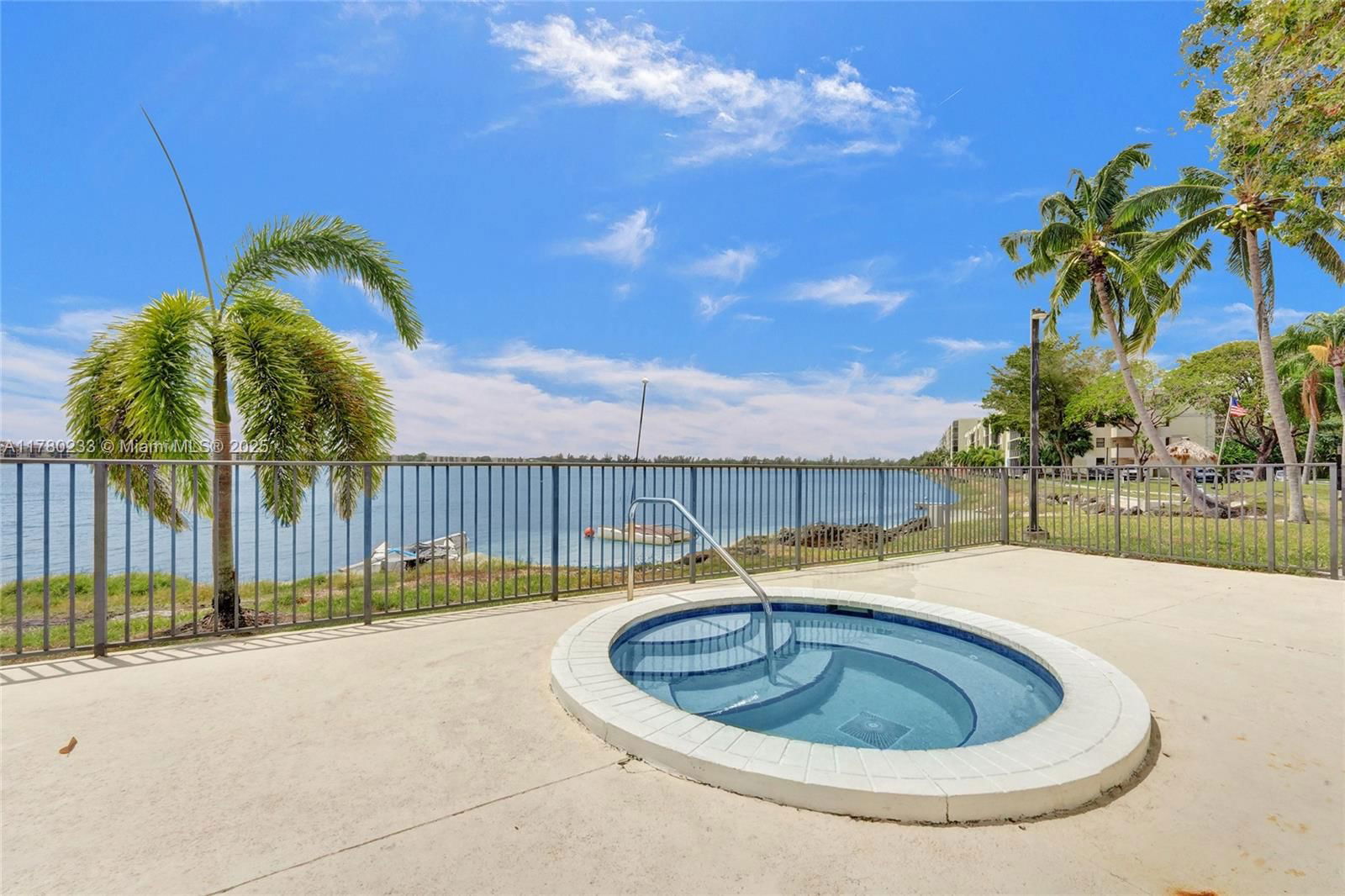 Real estate property located at 105 Lake Emerald Dr #211, Broward, Lake Emerald Condominium, Oakland Park, FL