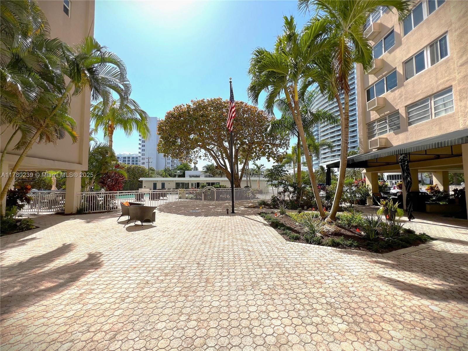 Real estate property located at 345 Fort Lauderdale Beach Blvd #202, Broward, Spring Tide Apts Co-op, Fort Lauderdale, FL