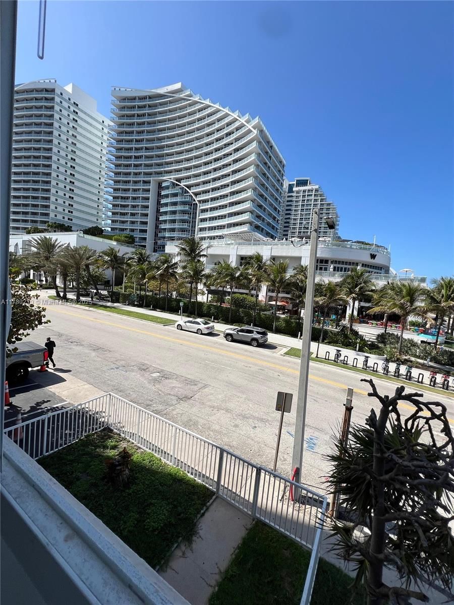 Real estate property located at 345 Fort Lauderdale Beach Blvd #202, Broward, Spring Tide Apts Co-op, Fort Lauderdale, FL