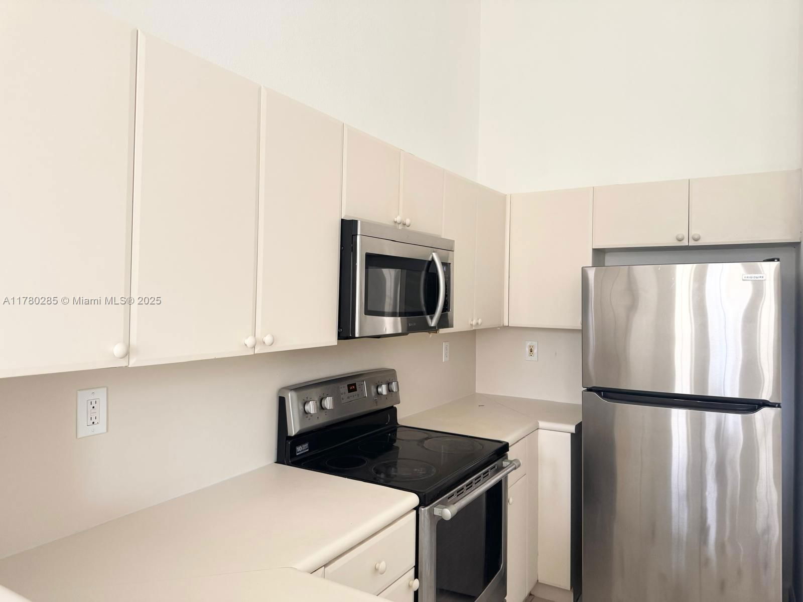 Real estate property located at 2524 16th Rd #201, Miami-dade, Shoma Condo At Keys Cove, Homestead, FL