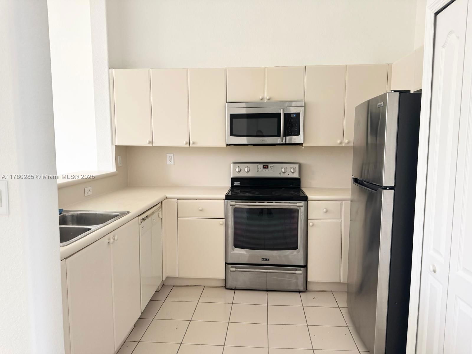 Real estate property located at 2524 16th Rd #201, Miami-dade, Shoma Condo At Keys Cove, Homestead, FL