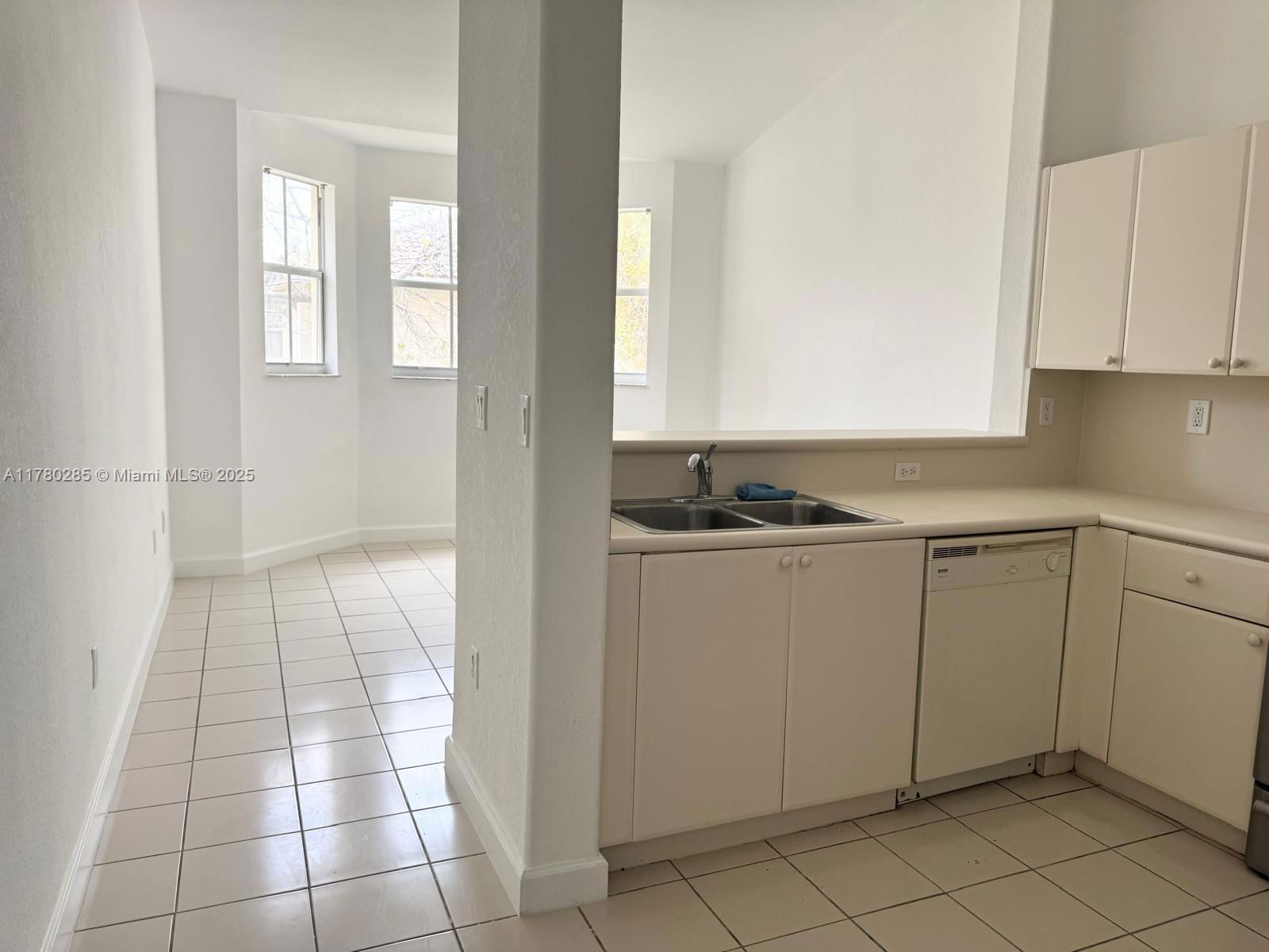 Real estate property located at 2524 16th Rd #201, Miami-dade, Shoma Condo At Keys Cove, Homestead, FL