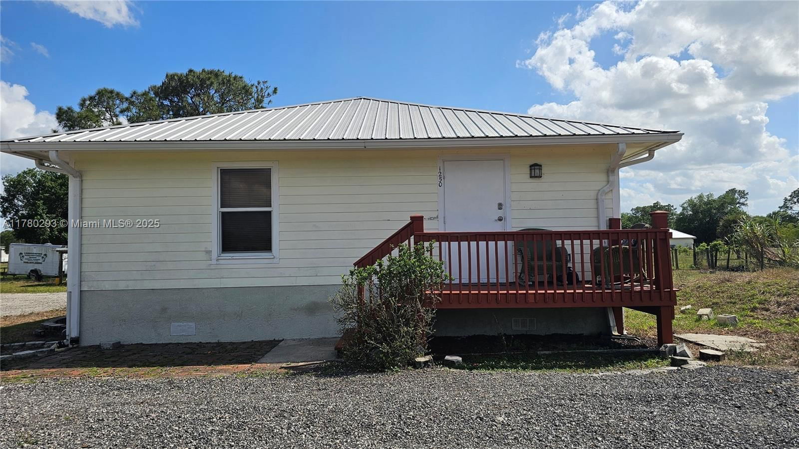 Real estate property located at 1250 Naples Avenue, Hendry, Pioneer Plant Unrec Sec 27, Clewiston, FL