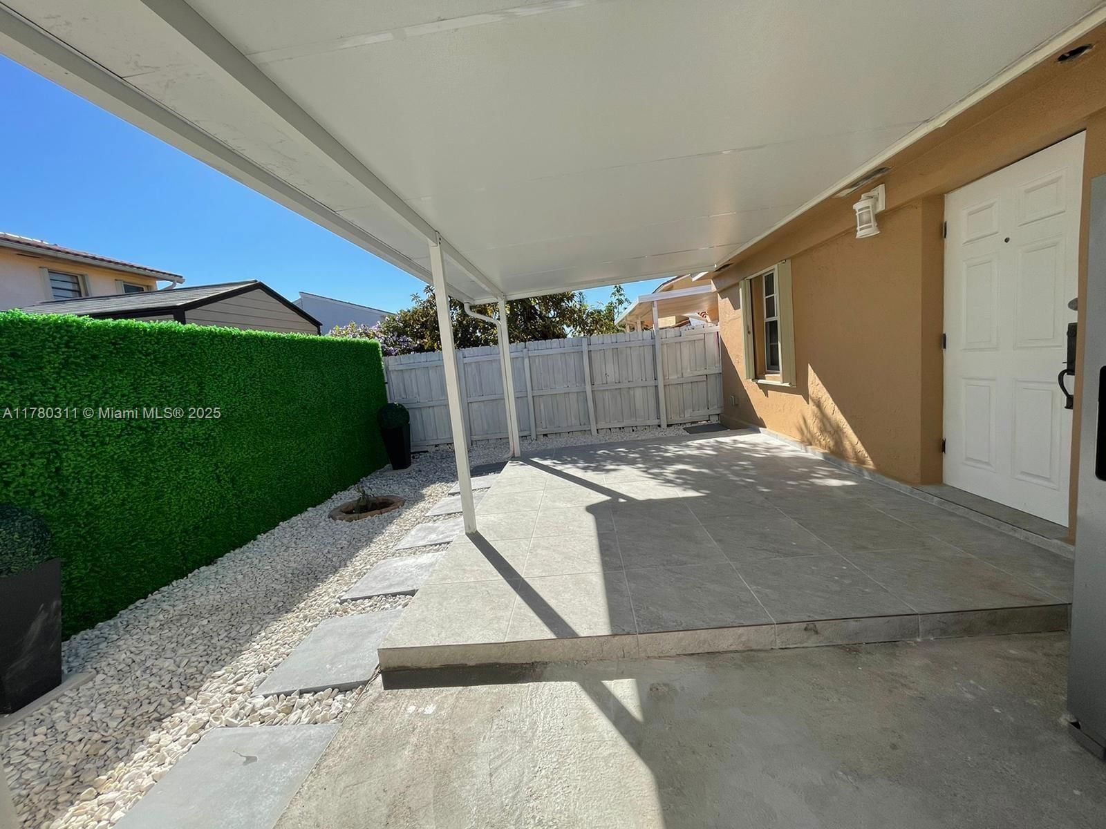 Real estate property located at 1017 124th Ct, Miami-dade, Golden Twin Homes Condo #, Miami, FL