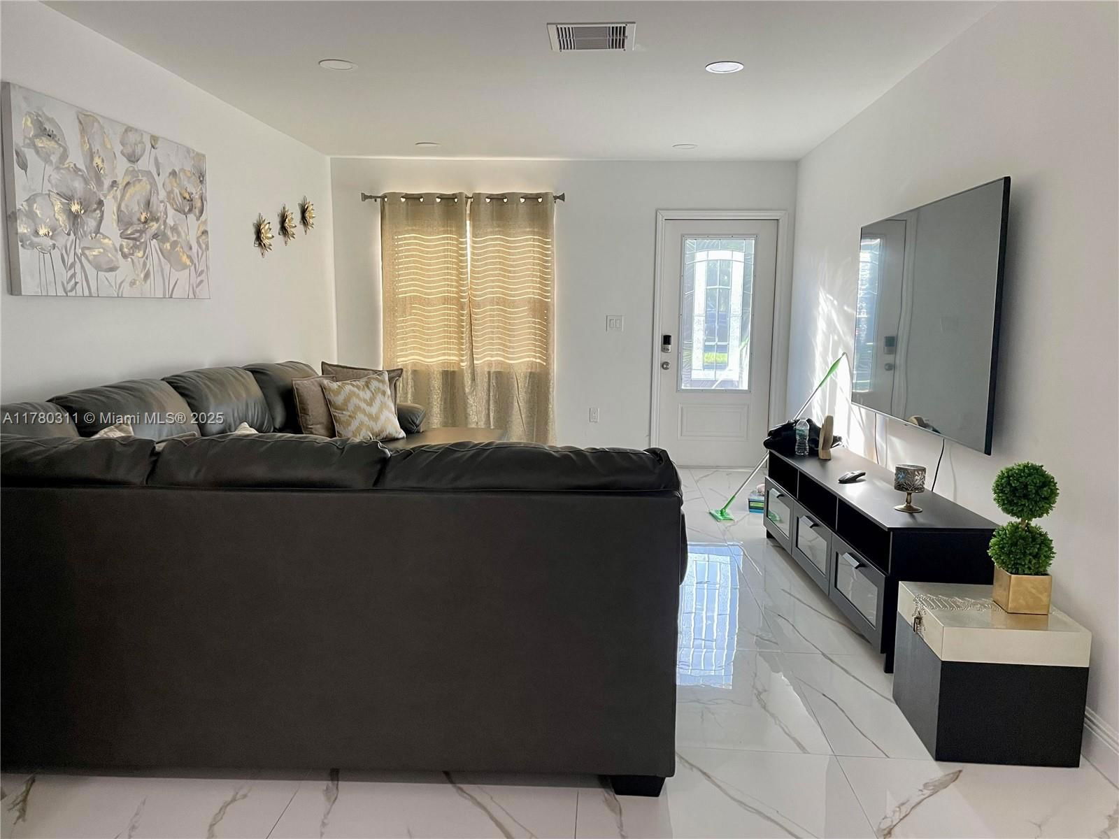 Real estate property located at 1017 124th Ct, Miami-dade, Golden Twin Homes Condo #, Miami, FL