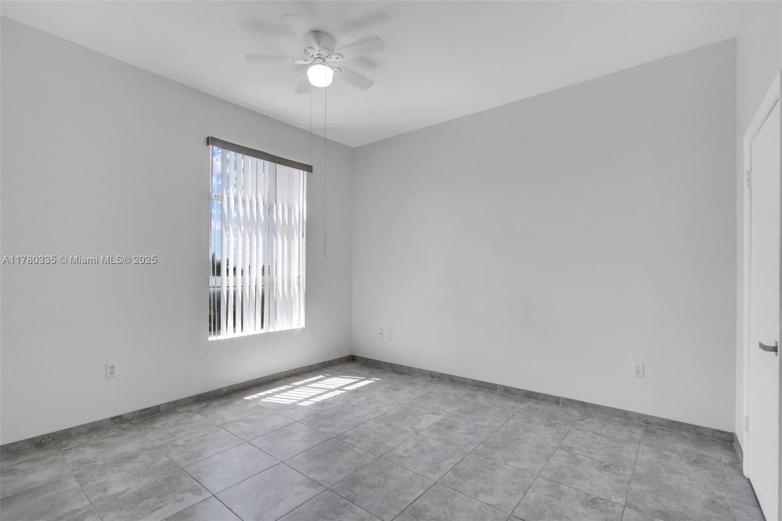 Real estate property located at 7400 20th Ave #418, Miami-dade, Royal Palms Condo, Hialeah, FL