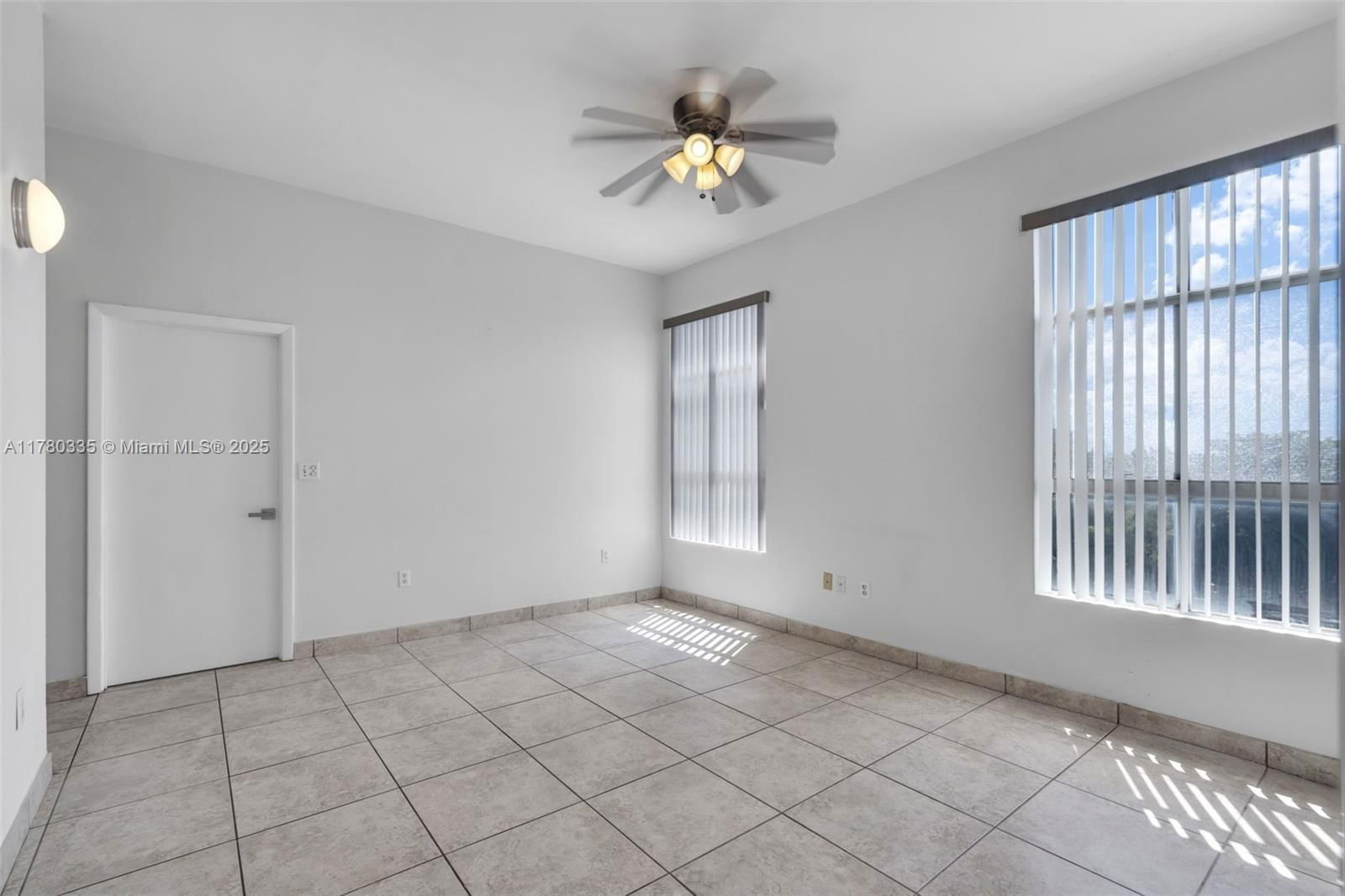 Real estate property located at 7400 20th Ave #418, Miami-dade, Royal Palms Condo, Hialeah, FL