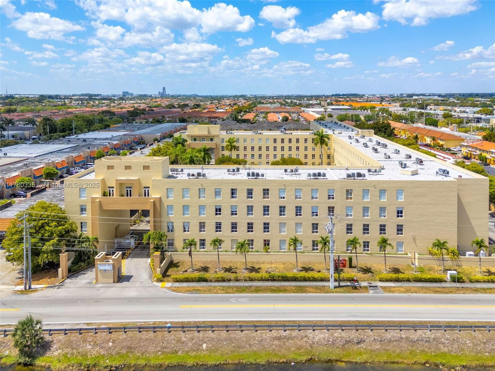 Real estate property located at 7400 20th Ave #418, Miami-dade, Royal Palms Condo, Hialeah, FL