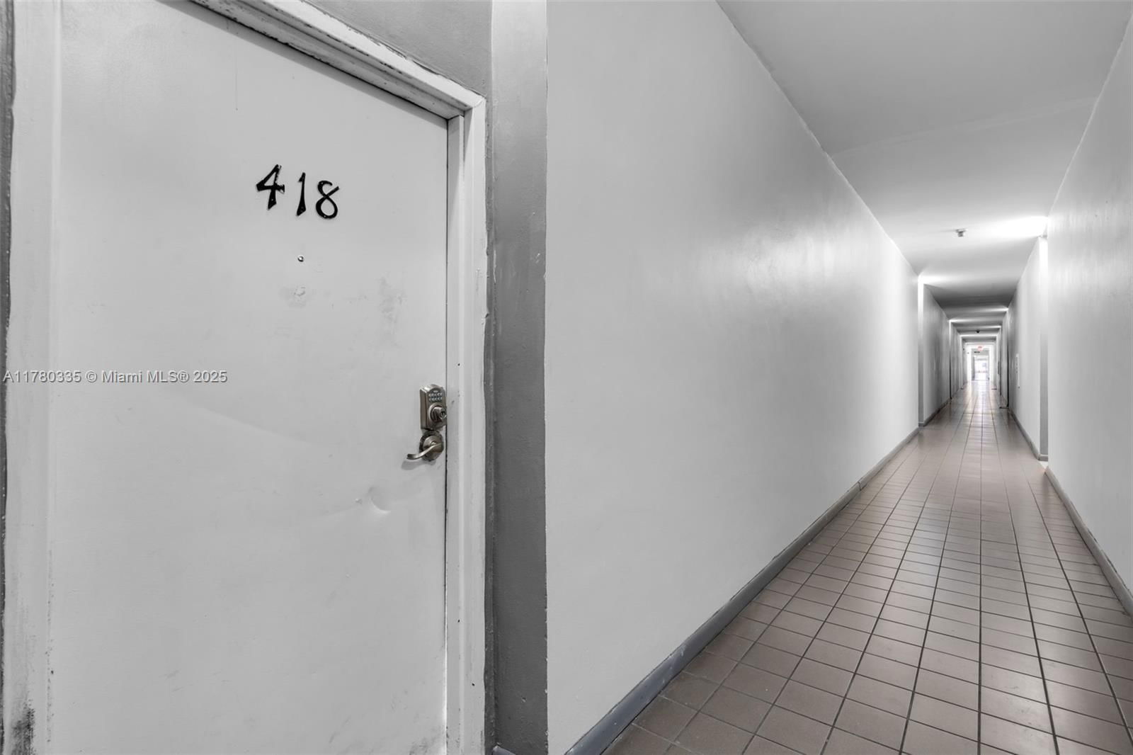 Real estate property located at 7400 20th Ave #418, Miami-dade, Royal Palms Condo, Hialeah, FL