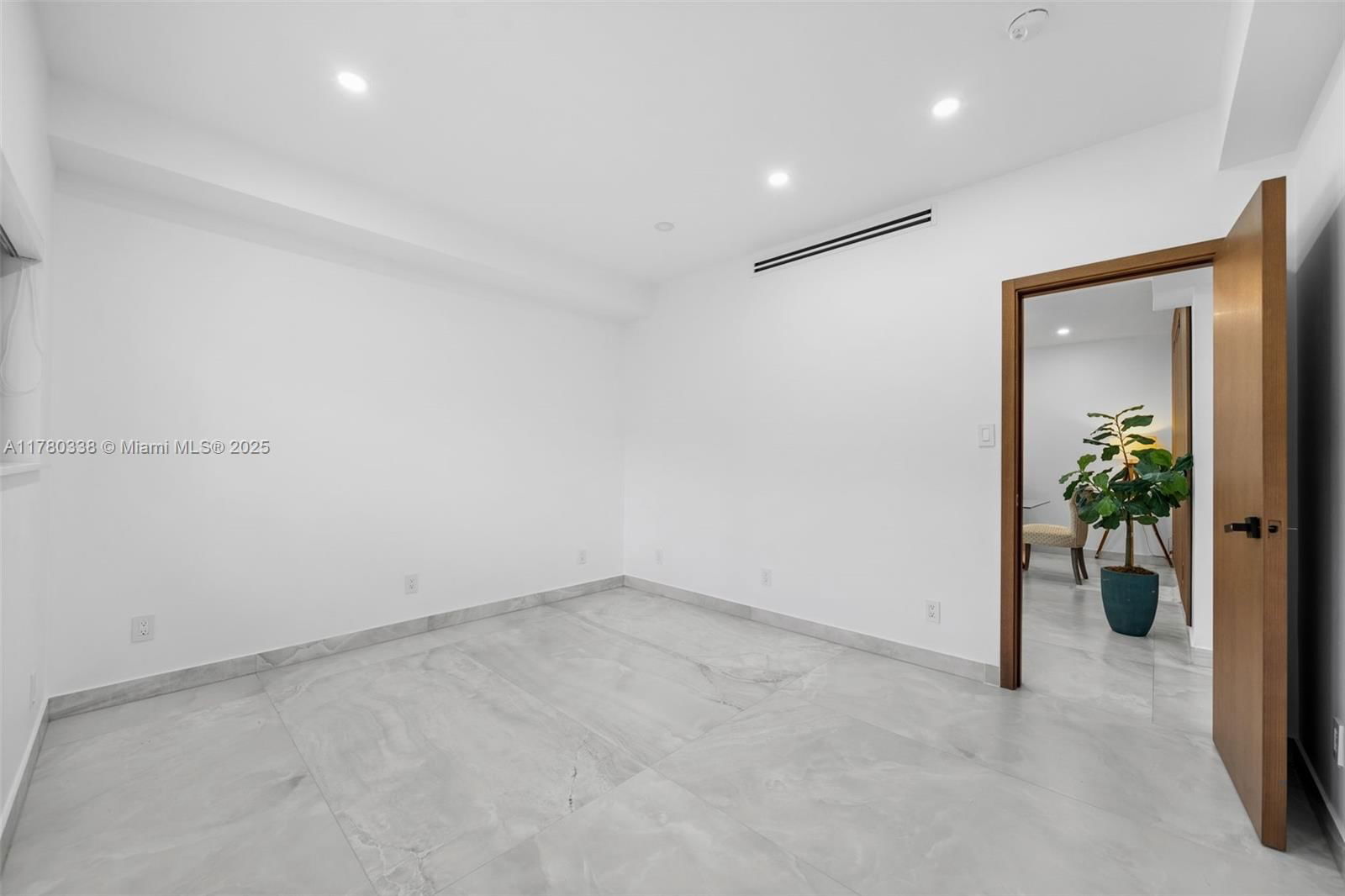 Real estate property located at 3000 Riverland Rd, Broward, Riverland Manors, Fort Lauderdale, FL