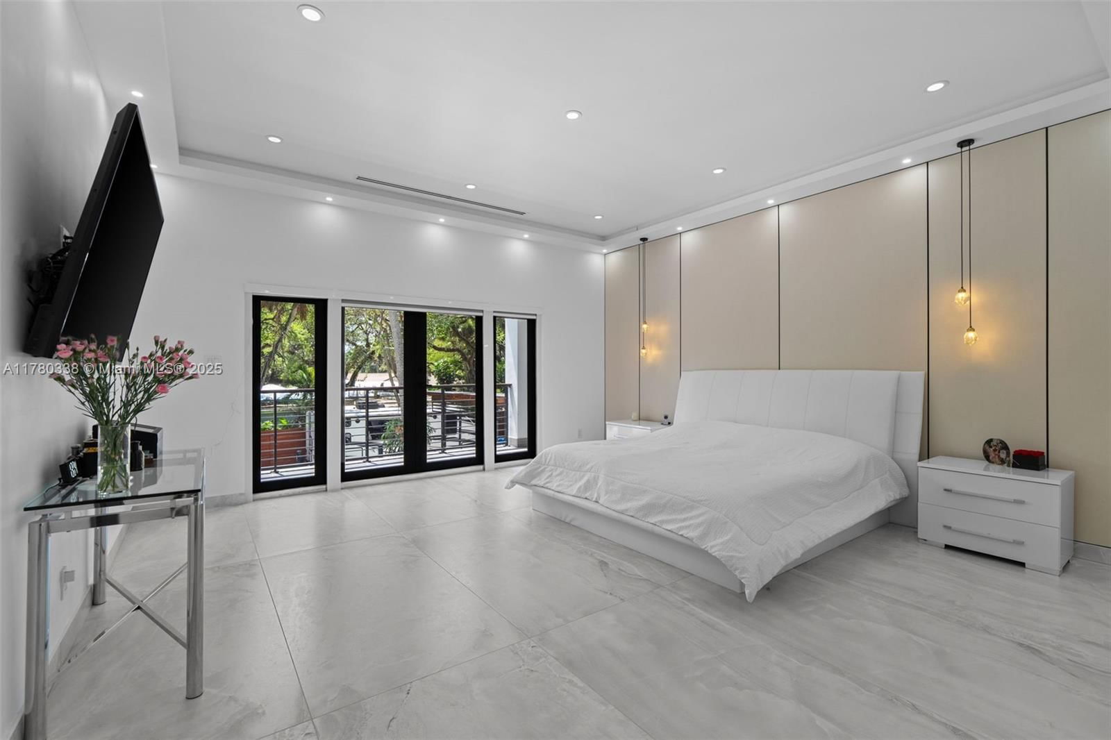 Real estate property located at 3000 Riverland Rd, Broward, Riverland Manors, Fort Lauderdale, FL