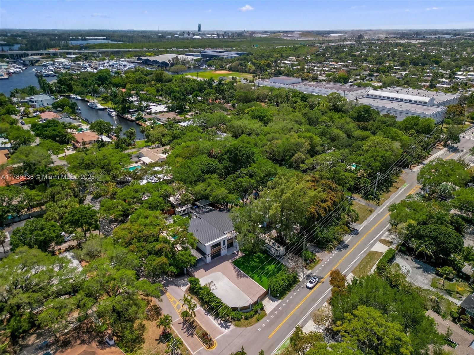 Real estate property located at 3000 Riverland Rd, Broward, Riverland Manors, Fort Lauderdale, FL