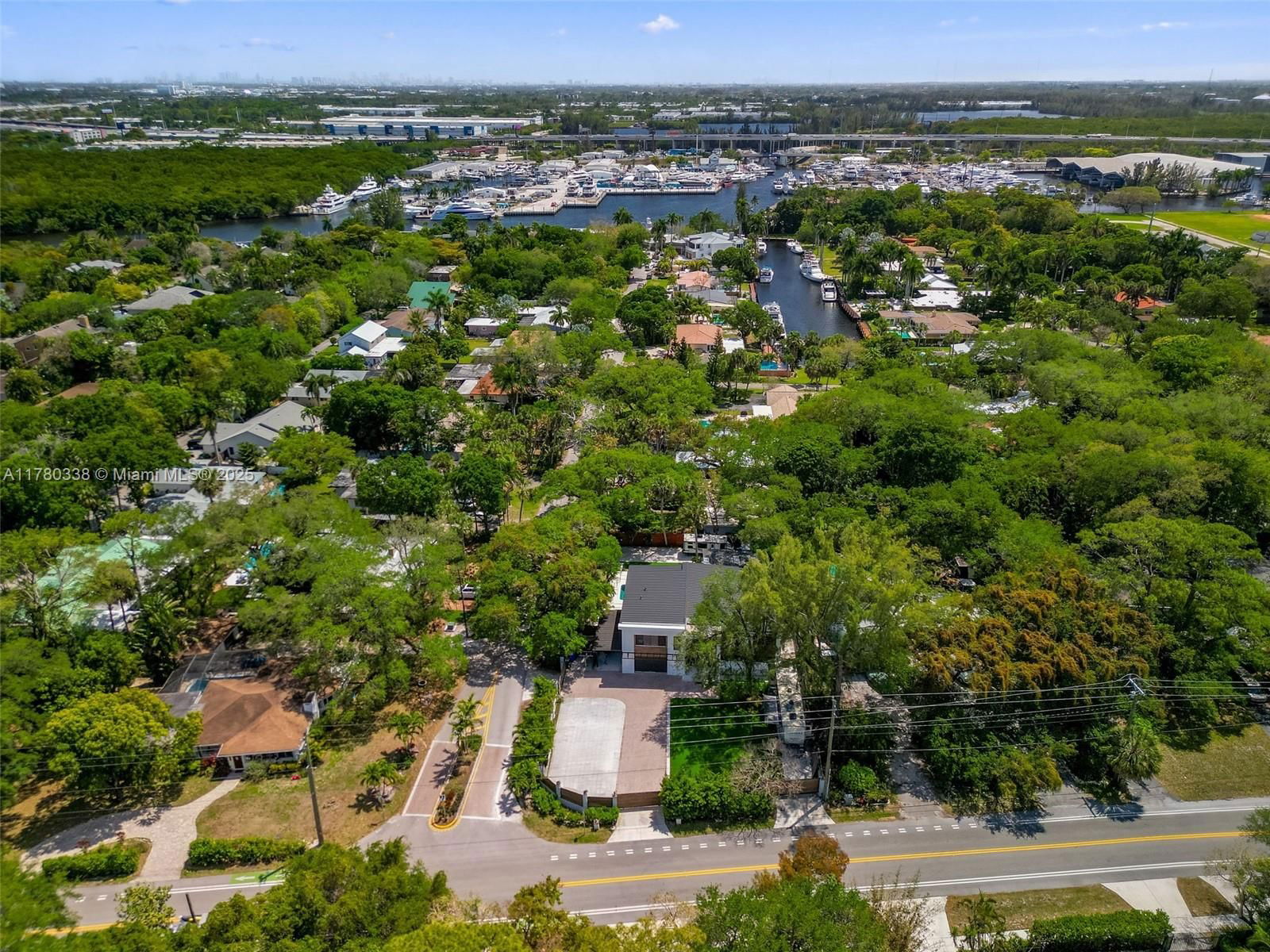 Real estate property located at 3000 Riverland Rd, Broward, Riverland Manors, Fort Lauderdale, FL