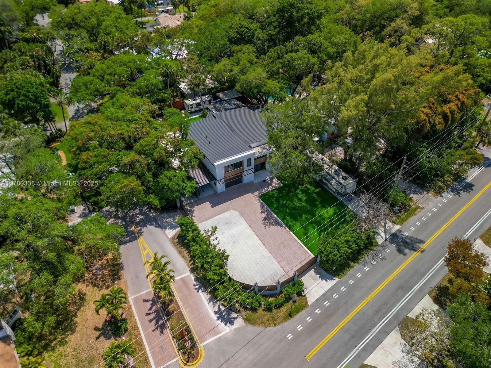 Real estate property located at 3000 Riverland Rd, Broward, Riverland Manors, Fort Lauderdale, FL
