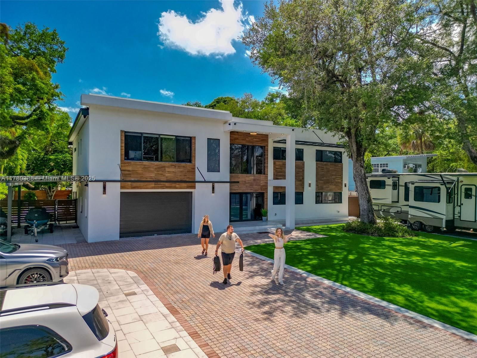 Real estate property located at 3000 Riverland Rd, Broward, Riverland Manors, Fort Lauderdale, FL