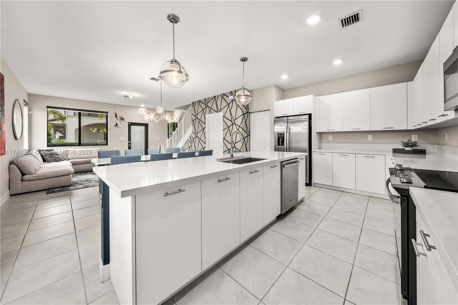 Real estate property located at 4641 83rd Pkwy #4641, Miami-dade, Downtown Doral South Phas, Doral, FL