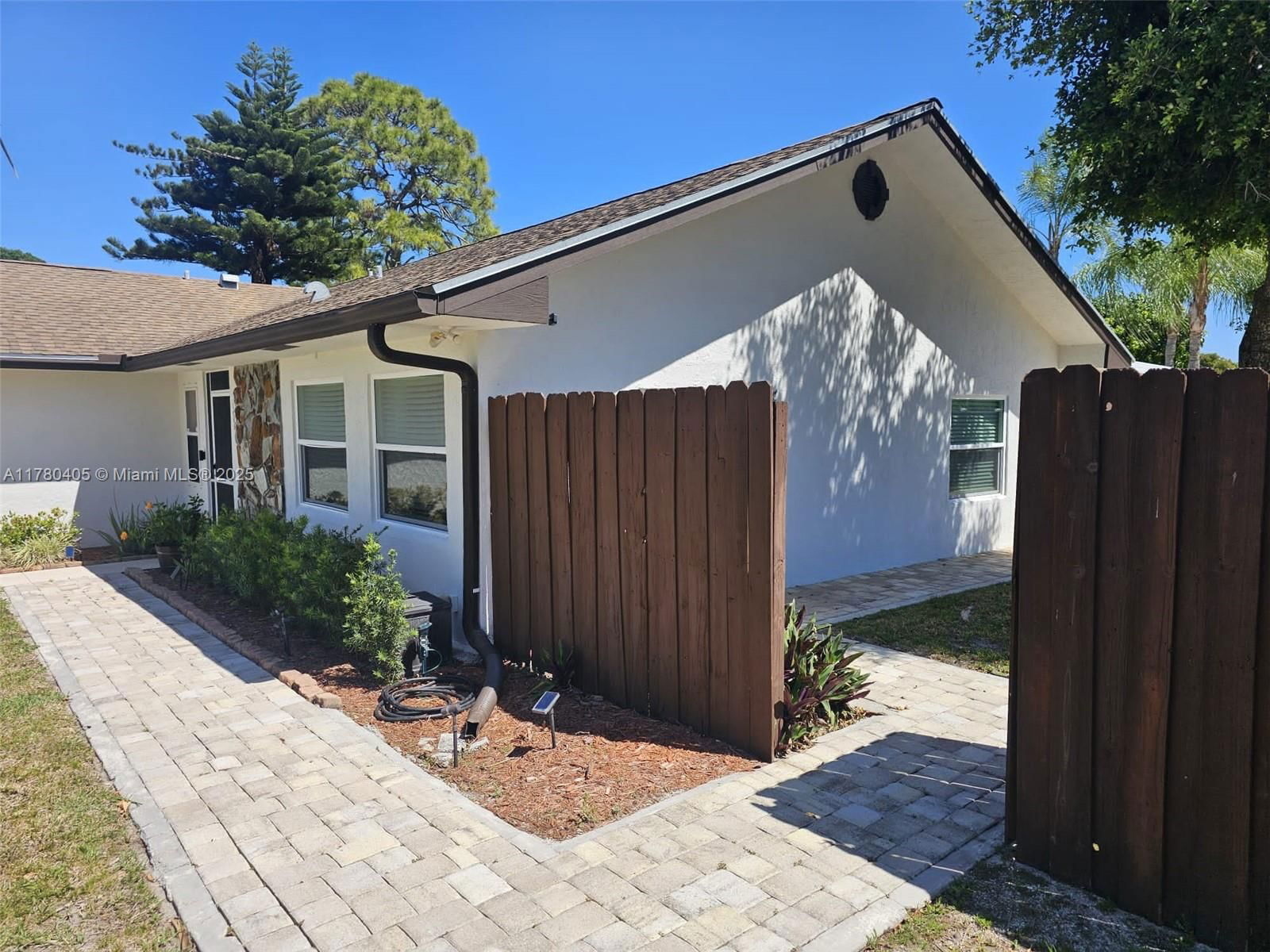 Real estate property located at 109 Gibraltar St, Palm Beach, La Mancha 2, Royal Palm Beach, FL