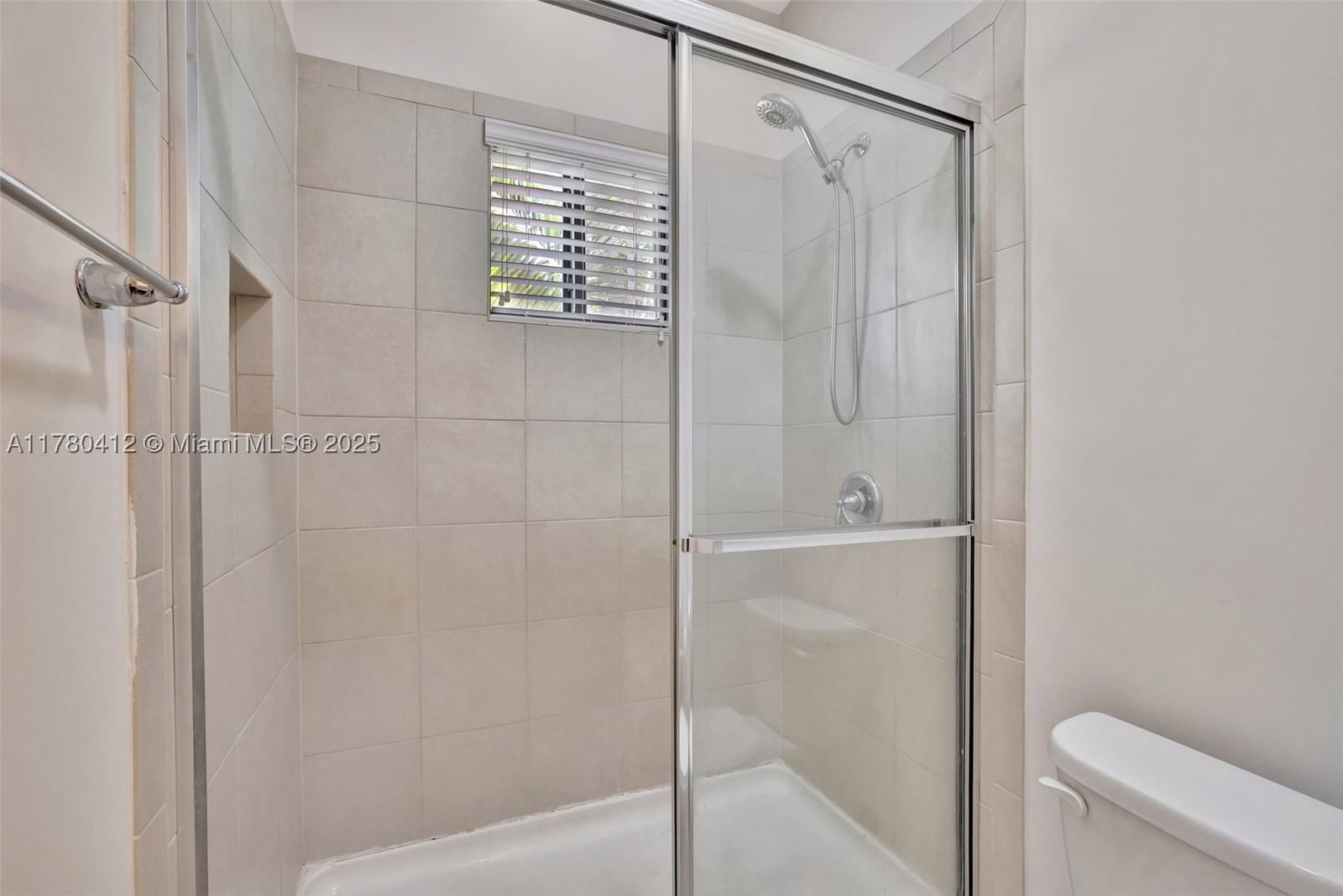 Real estate property located at 4208 Dixie Hwy #23, Broward, Dixie Landmark Plat, Oakland Park, FL