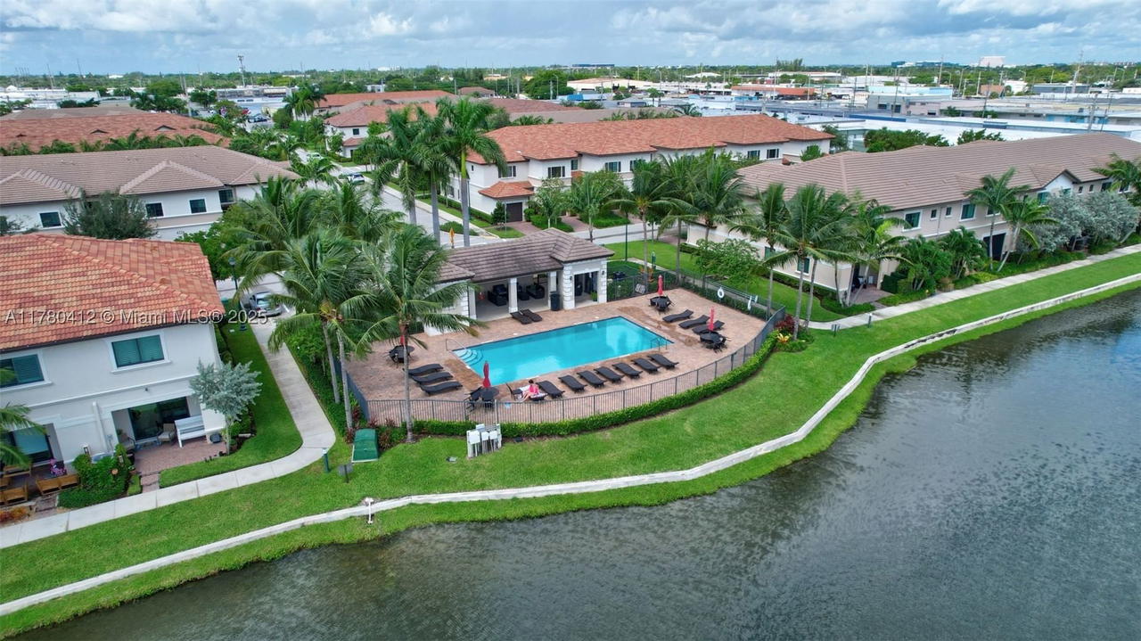 Real estate property located at 4208 Dixie Hwy #23, Broward, Dixie Landmark Plat, Oakland Park, FL