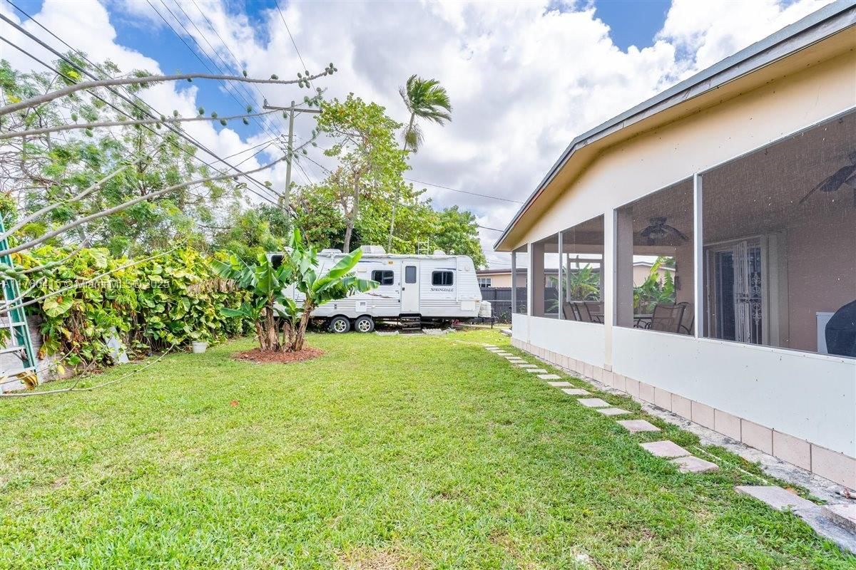 Real estate property located at 4155 98th Ave, Miami-dade, Fairlawn Ests 1st Addn, Miami, FL