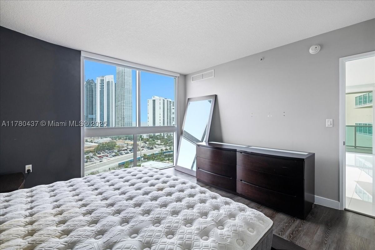 Real estate property located at 200 SUNNY ISLE BL #2-1202, Miami-dade, St Tropez On The Bay Ii, Sunny Isles Beach, FL
