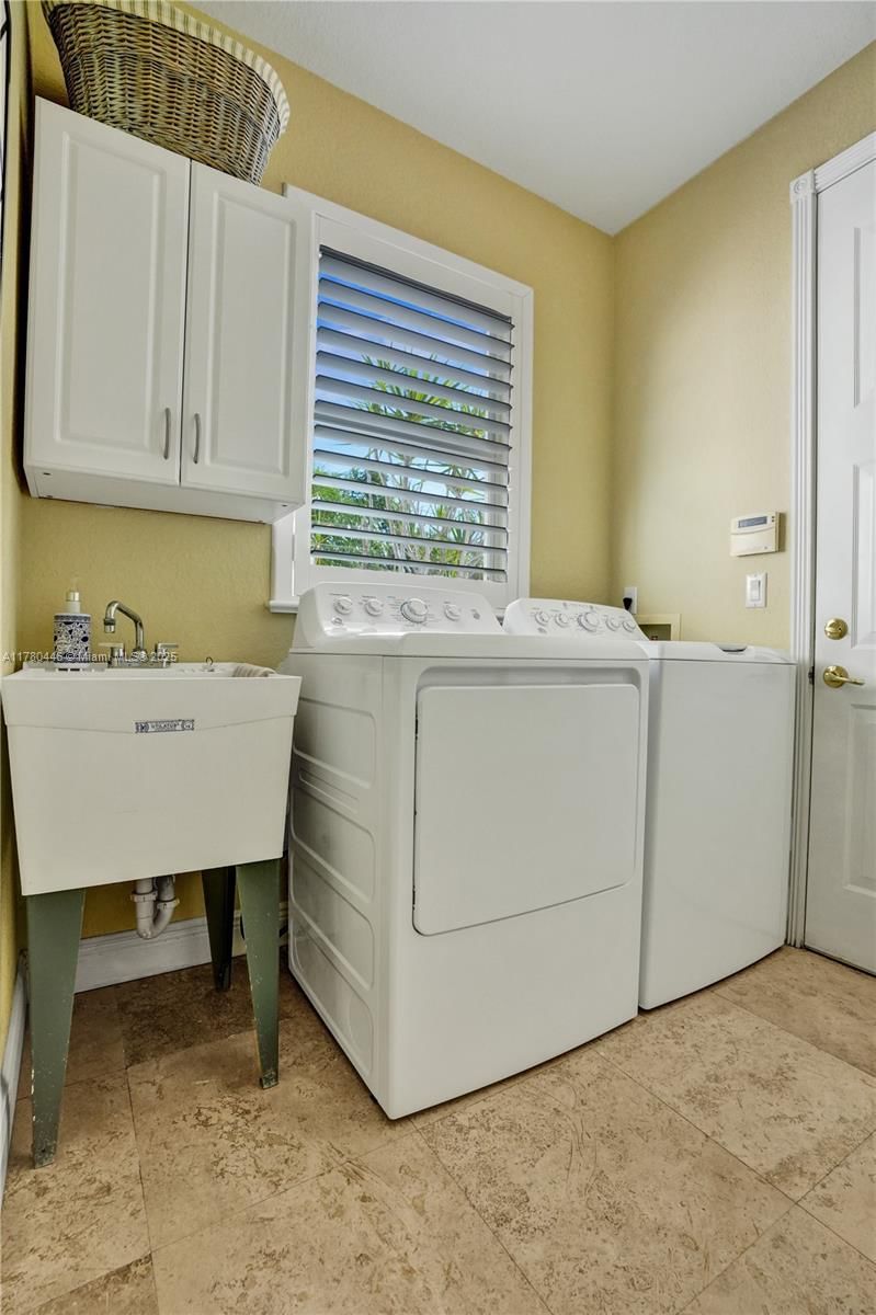 Real estate property located at 8246 Spyglass Dr, Palm Beach, Ironhorse Par C, West Palm Beach, FL