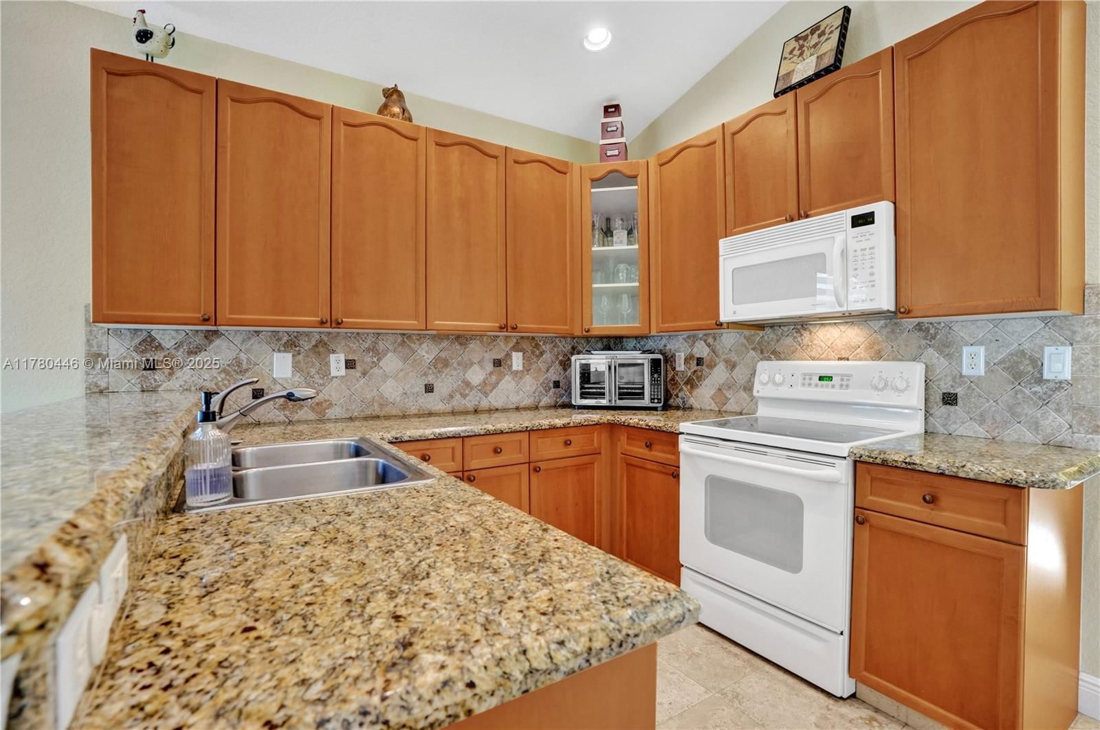 Real estate property located at 8246 Spyglass Dr, Palm Beach, Ironhorse Par C, West Palm Beach, FL