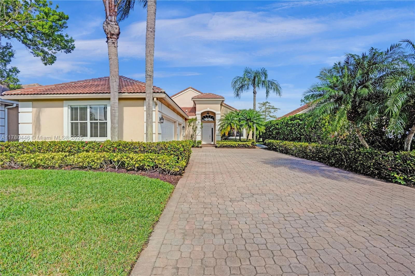 Real estate property located at 8246 Spyglass Dr, Palm Beach, Ironhorse Par C, West Palm Beach, FL