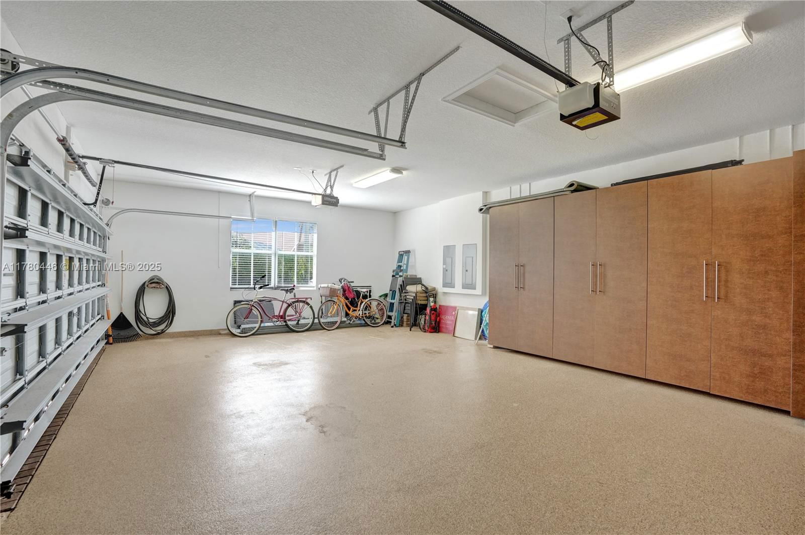 Real estate property located at 8246 Spyglass Dr, Palm Beach, Ironhorse Par C, West Palm Beach, FL