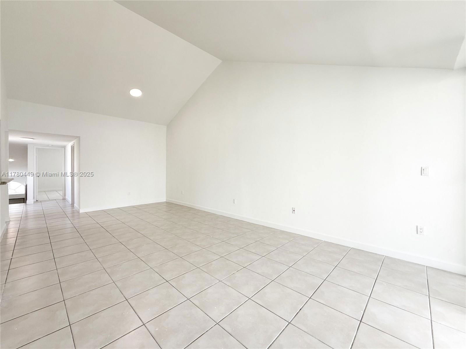 Real estate property located at 4756 97th Ct #79, Miami-dade, The Greens At Doral Condo, Doral, FL