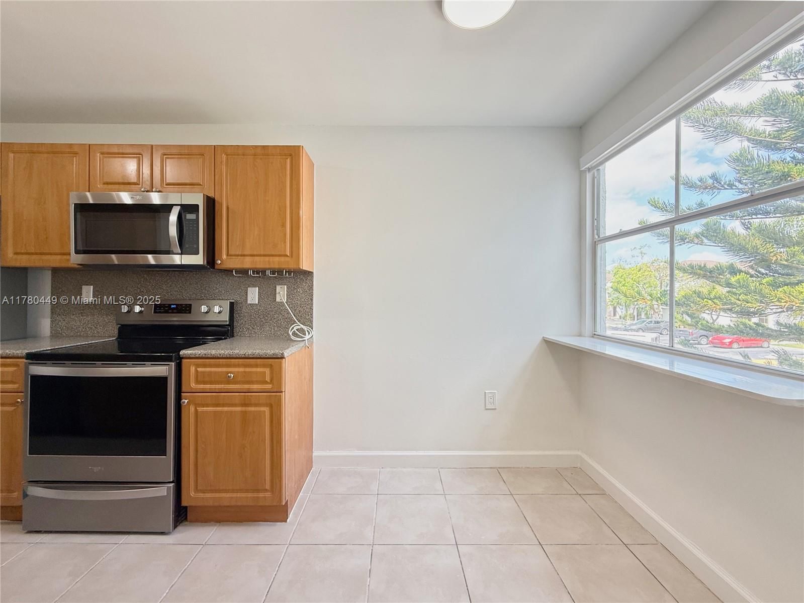 Real estate property located at 4756 97th Ct #79, Miami-dade, The Greens At Doral Condo, Doral, FL