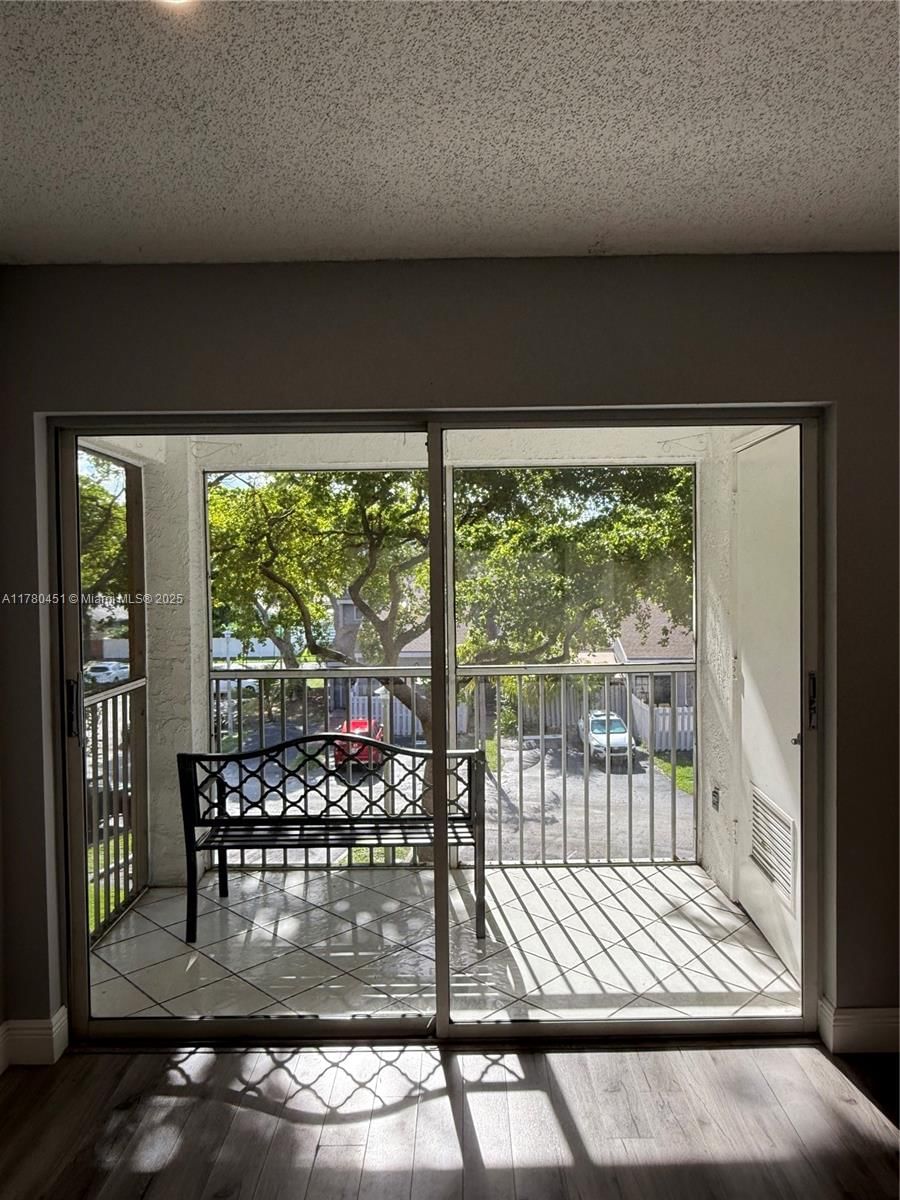 Real estate property located at 430 7th St #304E, Broward, Chateau De Ville Condo, Dania Beach, FL