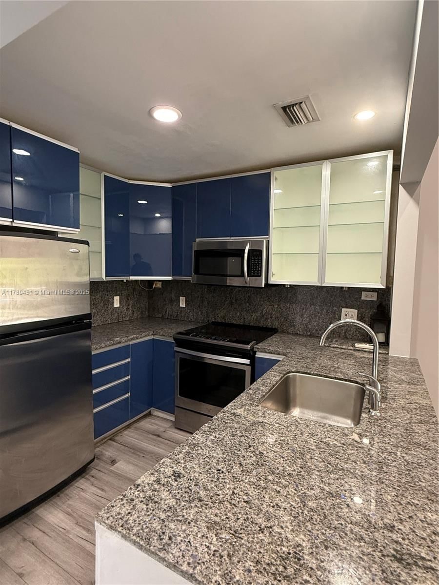 Real estate property located at 430 7th St #304E, Broward, Chateau De Ville Condo, Dania Beach, FL