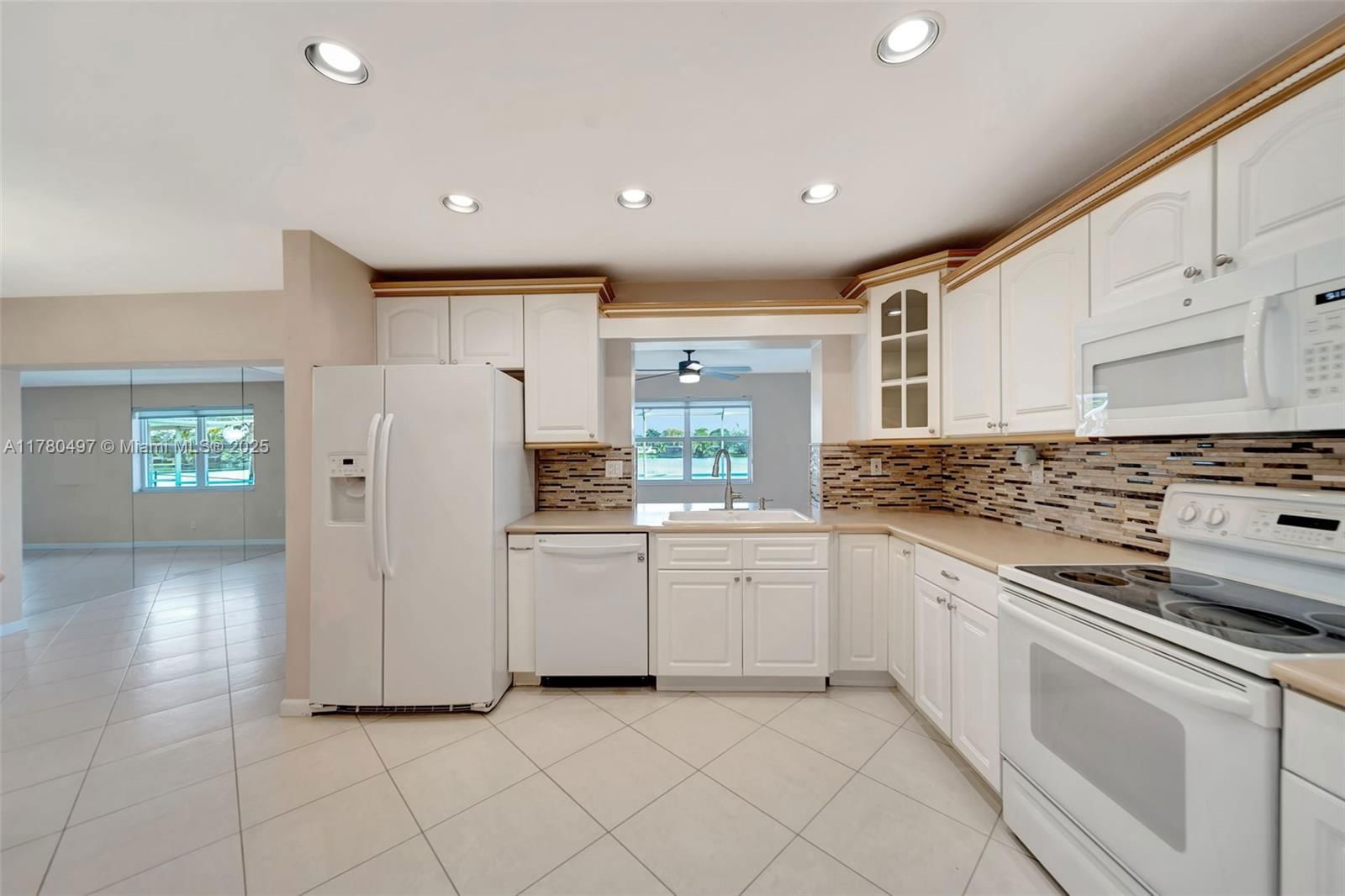 Real estate property located at 8411 19th St, Broward, Pasadena Lakes, Pembroke Pines, FL