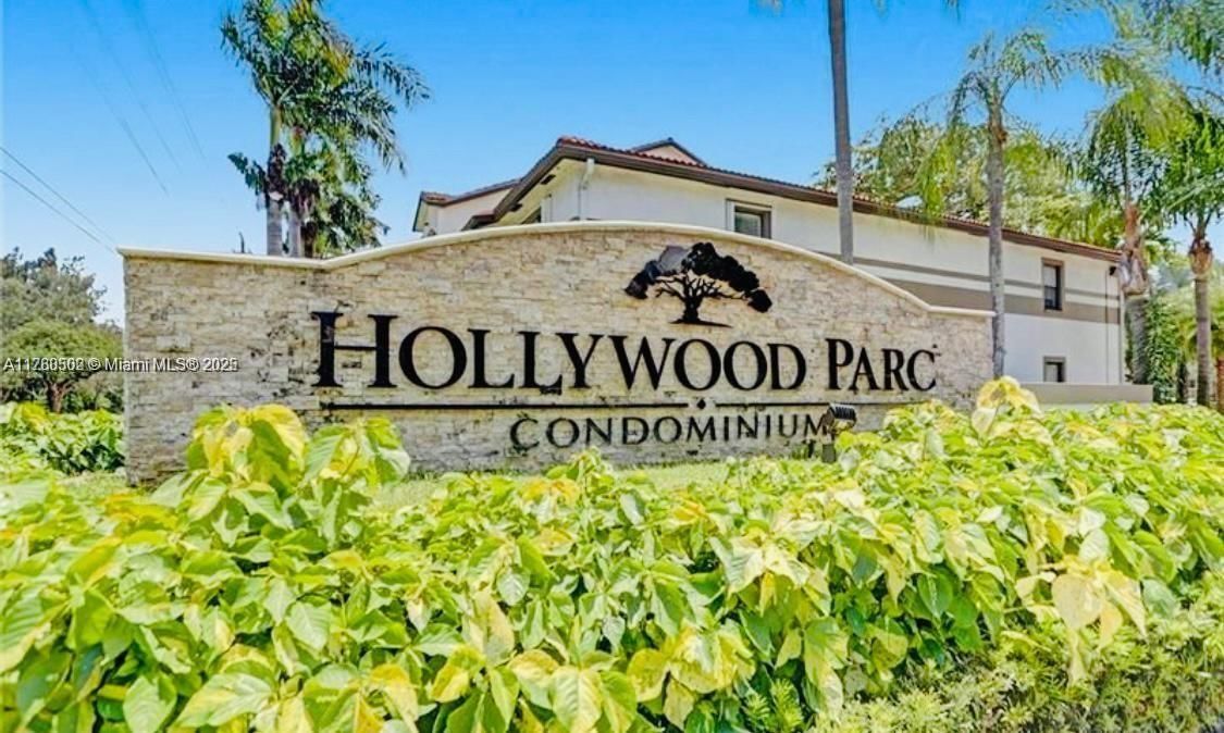 Real estate property located at 550 Park Rd #36-8, Broward, Hollywood Parc Condominiu, Hollywood, FL