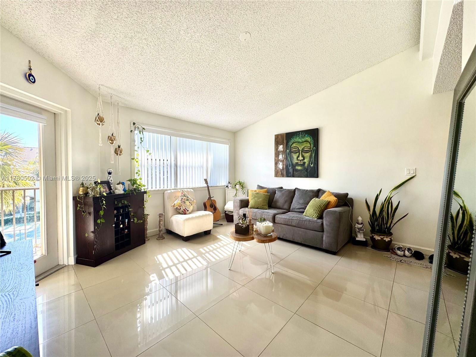 Real estate property located at 550 Park Rd #36-8, Broward, Hollywood Parc Condominiu, Hollywood, FL