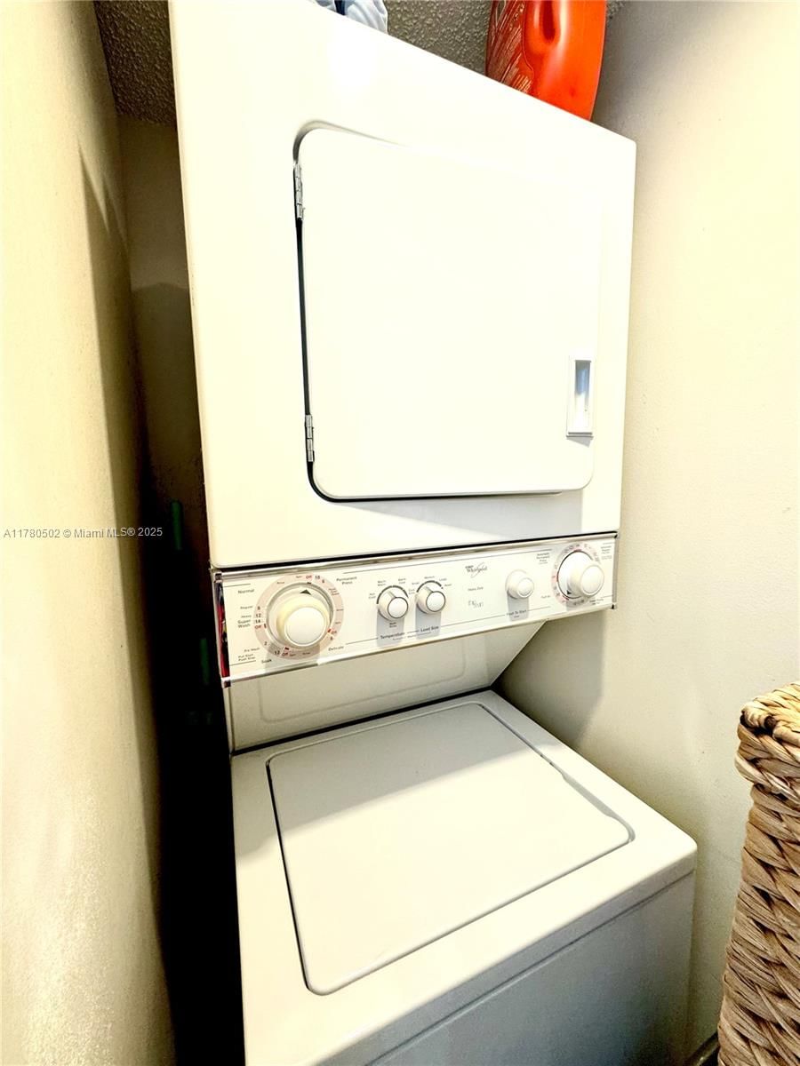 Real estate property located at 550 Park Rd #36-8, Broward, Hollywood Parc Condominiu, Hollywood, FL