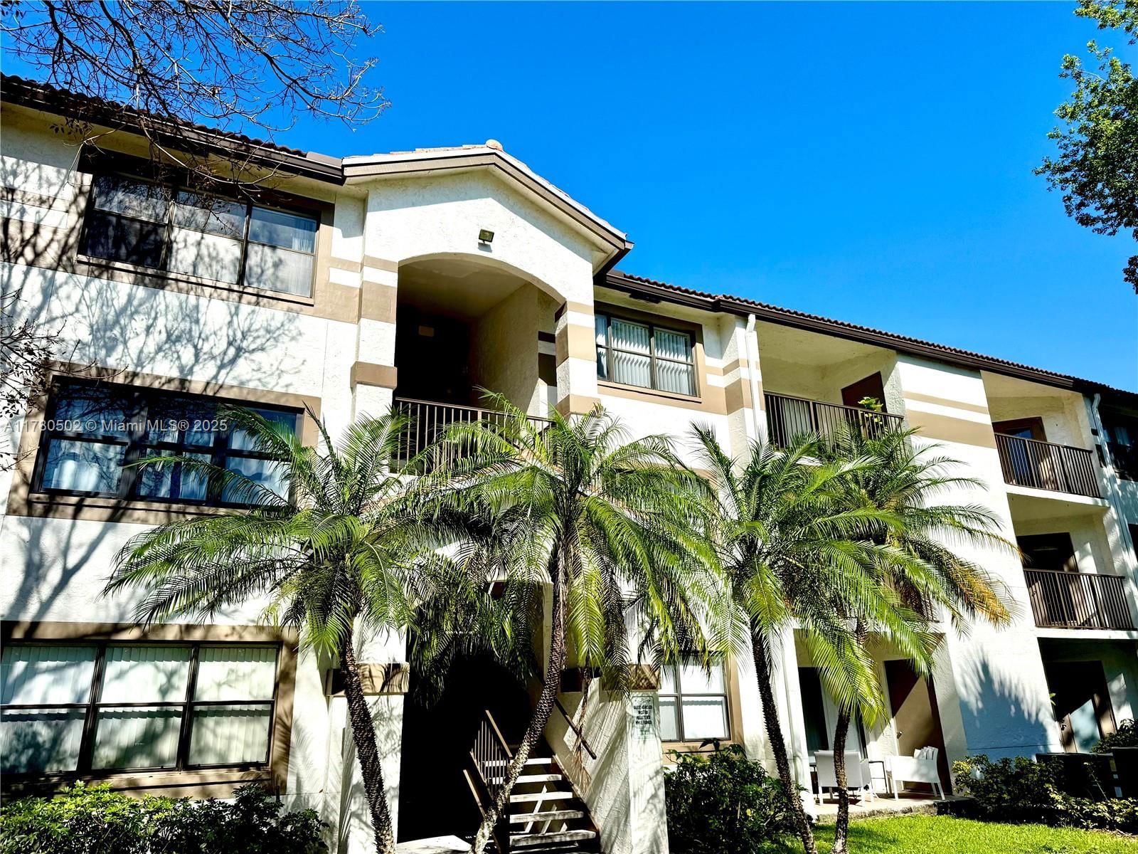 Real estate property located at 550 Park Rd #36-8, Broward, Hollywood Parc Condominiu, Hollywood, FL
