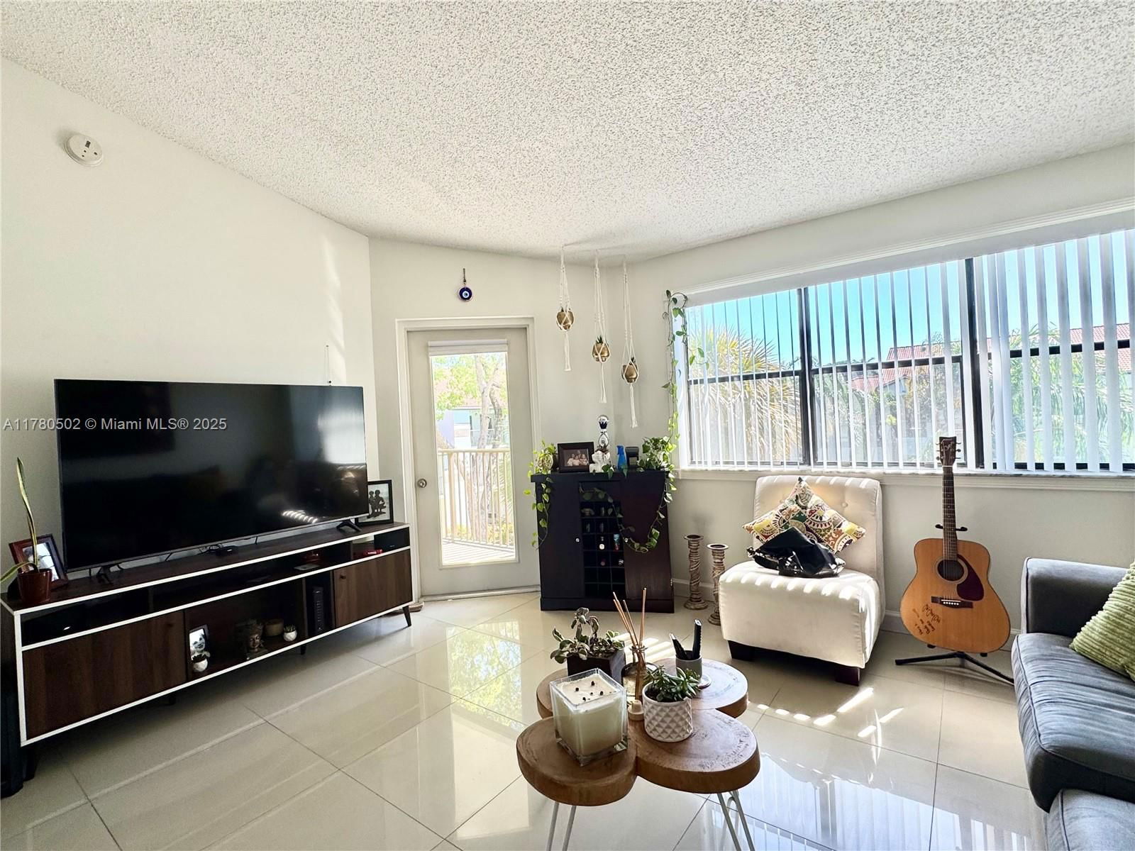 Real estate property located at 550 Park Rd #36-8, Broward, Hollywood Parc Condominiu, Hollywood, FL