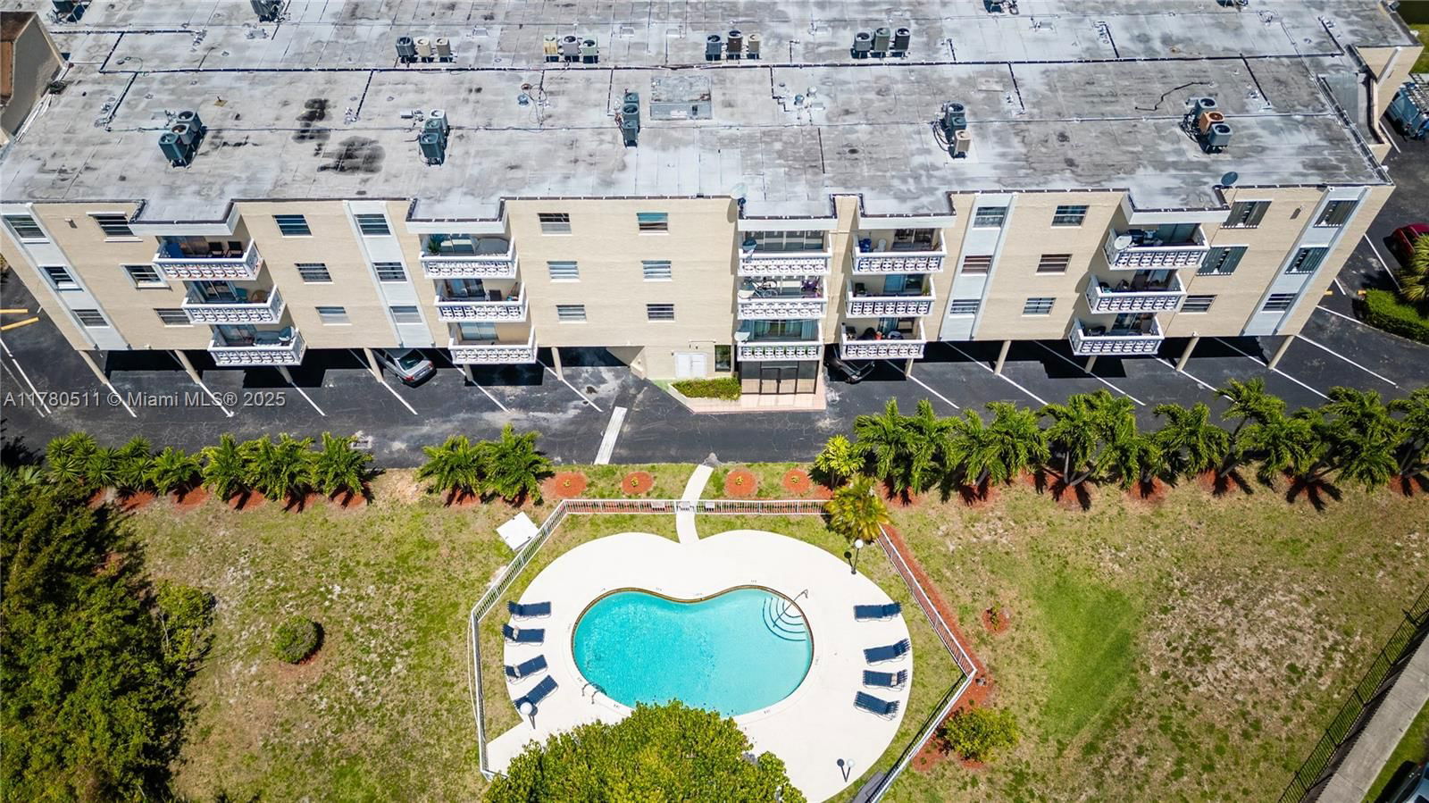Real estate property located at 1801 140th St #306, Miami-dade, Woodcreek Condo, North Miami, FL