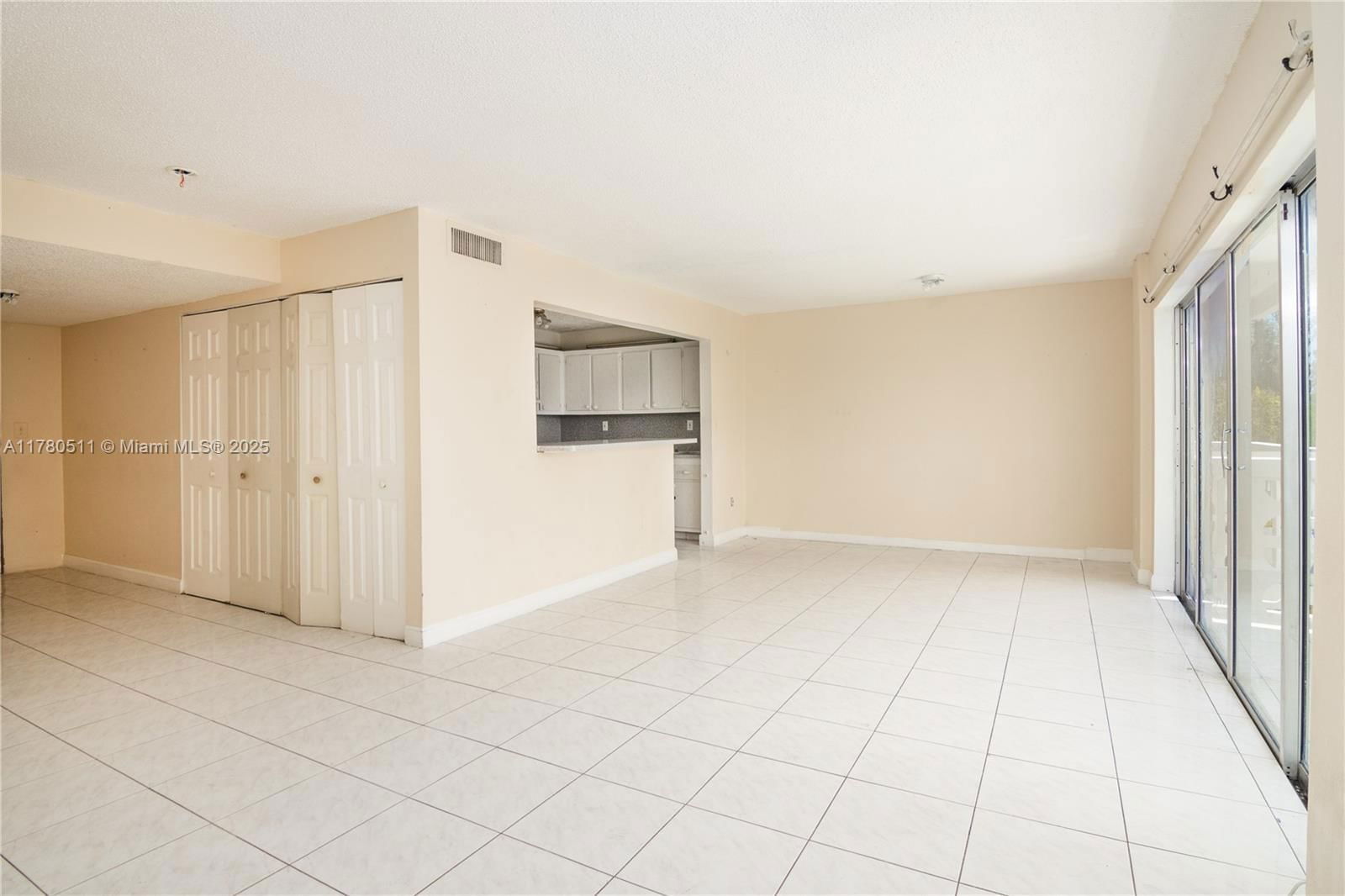 Real estate property located at 1801 140th St #306, Miami-dade, Woodcreek Condo, North Miami, FL