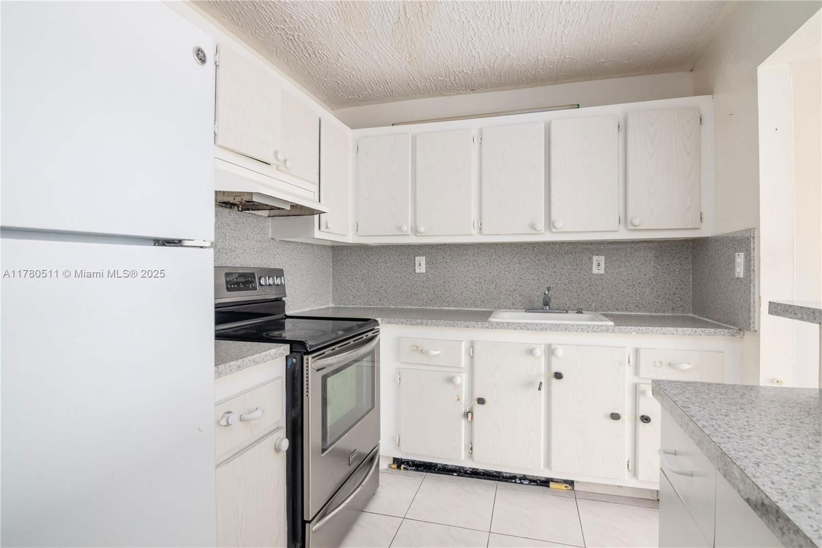 Real estate property located at 1801 140th St #306, Miami-dade, Woodcreek Condo, North Miami, FL