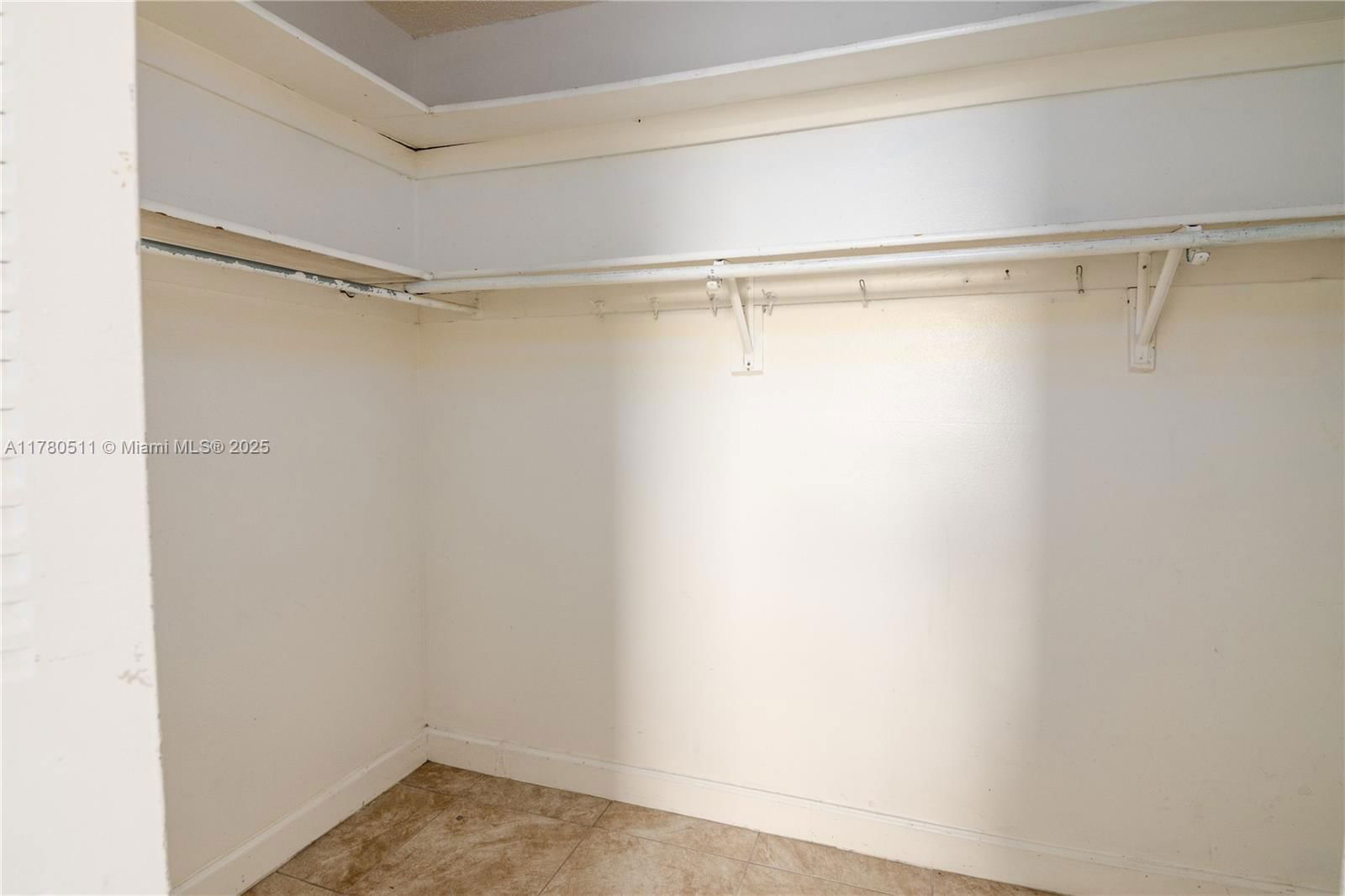 Real estate property located at 1801 140th St #306, Miami-dade, Woodcreek Condo, North Miami, FL