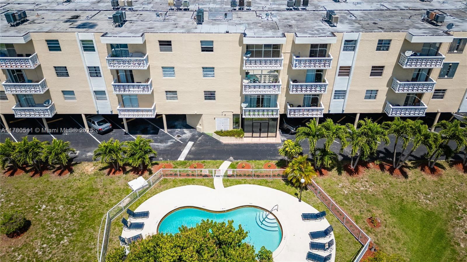 Real estate property located at 1801 140th St #306, Miami-dade, Woodcreek Condo, North Miami, FL