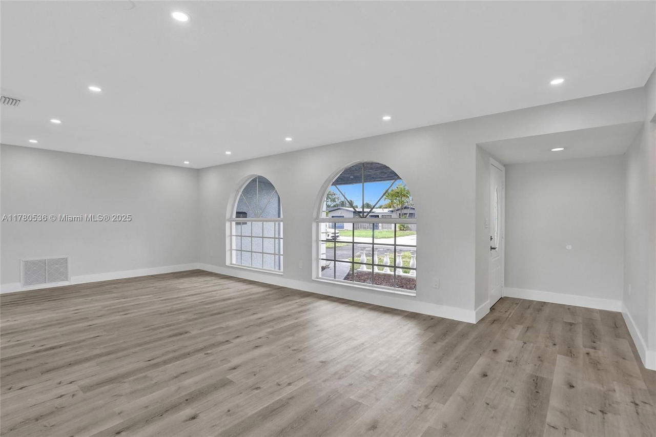 Real estate property located at 7320 Biltmore Blvd, Broward, Miramar Park 2nd Add, Miramar, FL